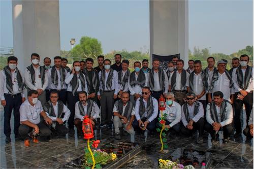 مراسم غبار روبی و عطر افشانی مزار مطهر شهدای گمنام شهرستان عسلویه