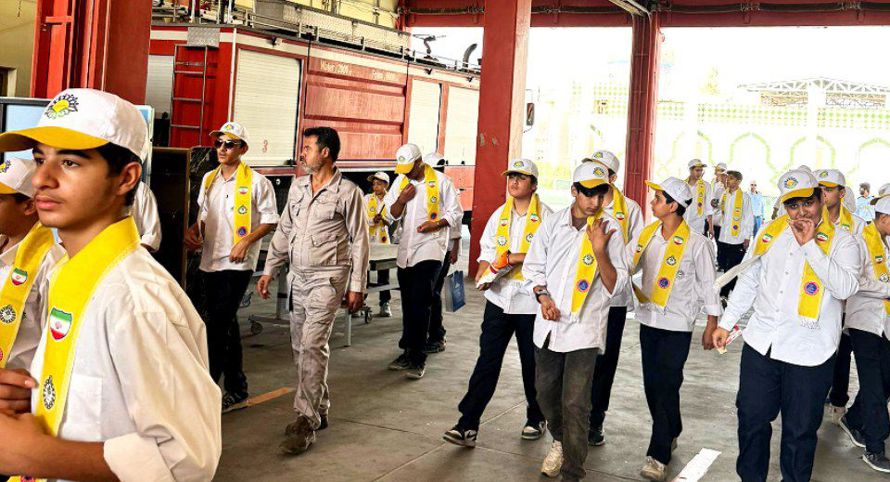 AzwCmsCore.Extend.Fields.StringField