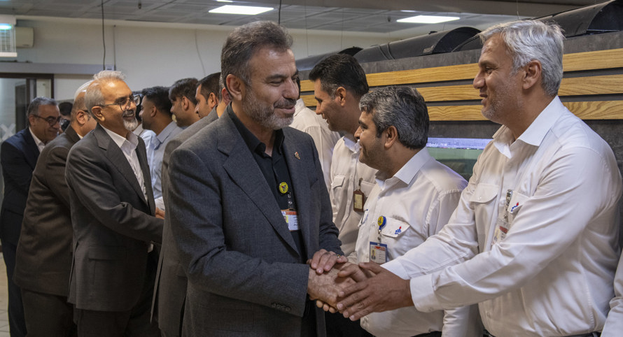 گزارش تصویری دیدار نوروزی مدیرعامل مجتمع گاز پارس جنوبی با مدیران کارکنان